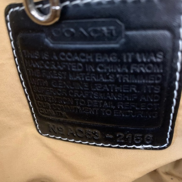 Women's Medium Soulder Purse - Picture 8 of 12